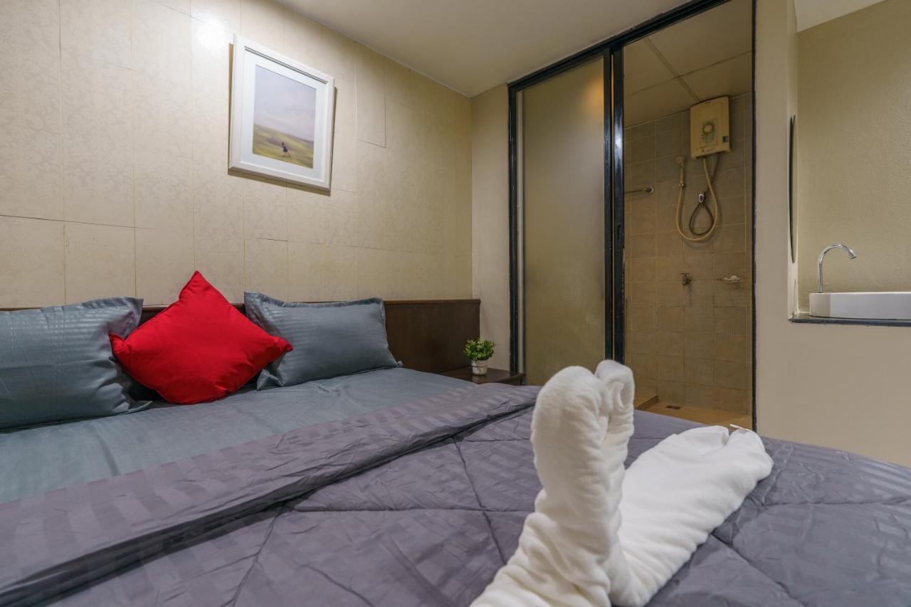 Cheqinn Bed Sukhumvit 4 Nana Plaza بانكوك المظهر الخارجي الصورة