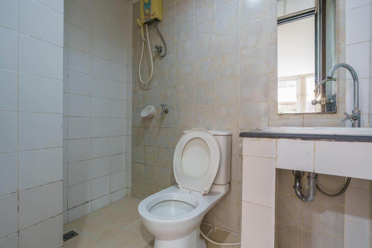 Cheqinn Bed Sukhumvit 4 Nana Plaza بانكوك المظهر الخارجي الصورة