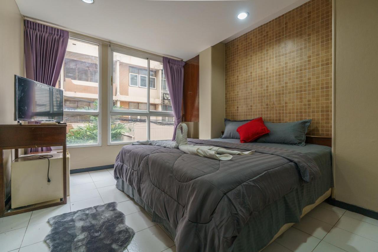 Cheqinn Bed Sukhumvit 4 Nana Plaza بانكوك المظهر الخارجي الصورة